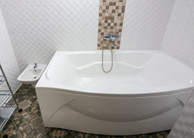 Acrylic Bathroom Tub